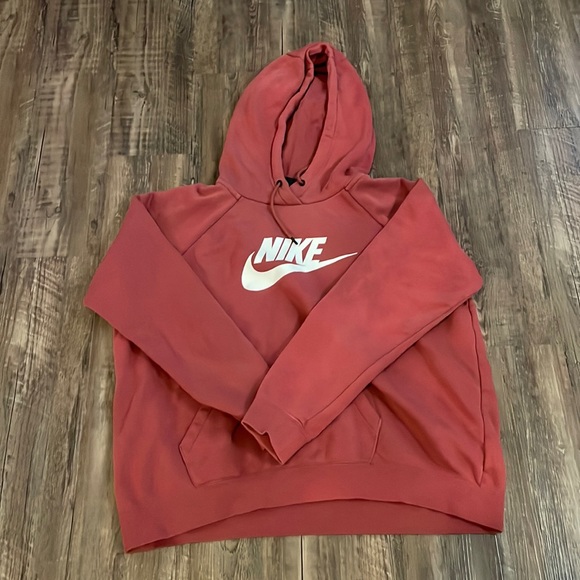 nike cropped hoodie red